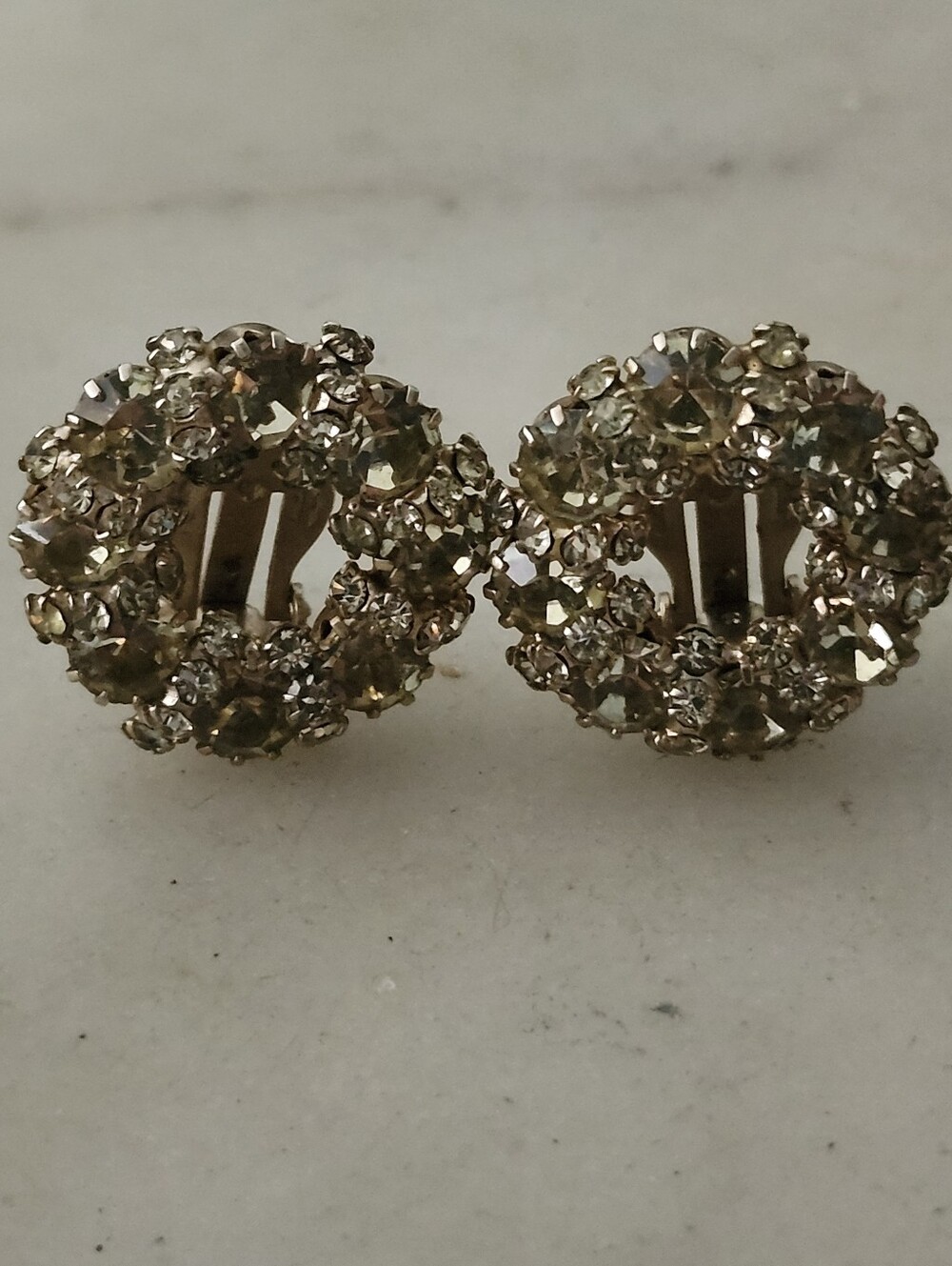 Vtg MCM Weiss Pale Yellow & Clear Rhinestone Crystal Cluster Clip-On Earrings